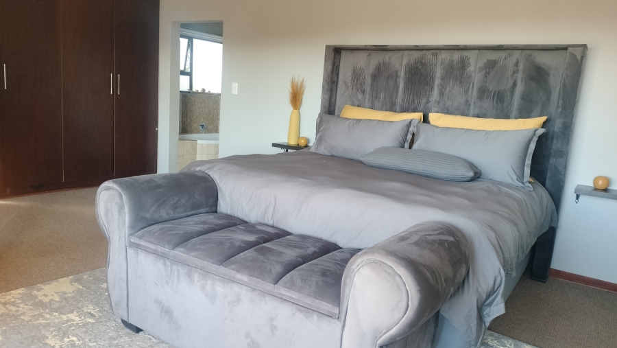 To Let 4 Bedroom Property for Rent in Safari Gardens North West